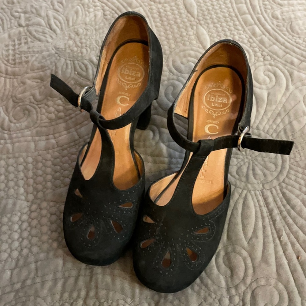 Black suede Mary Jane with heel